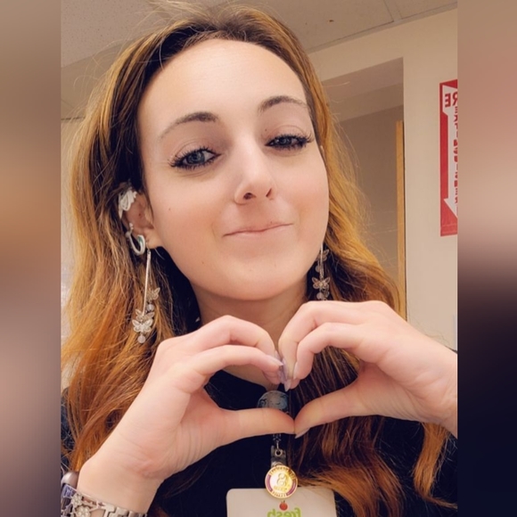 Meet your Posher, Jessica - Picture 7 of 16